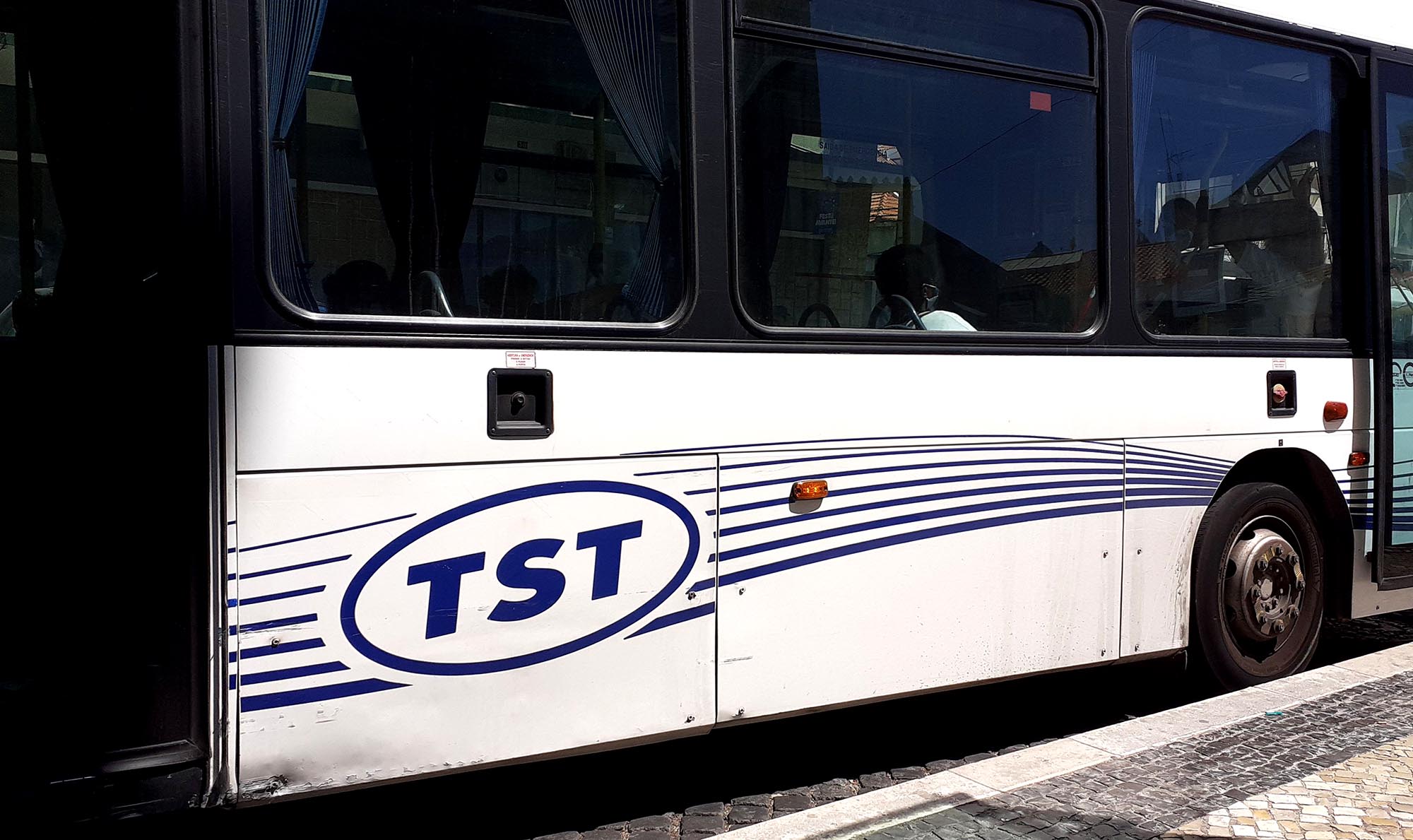 tst-autocarro