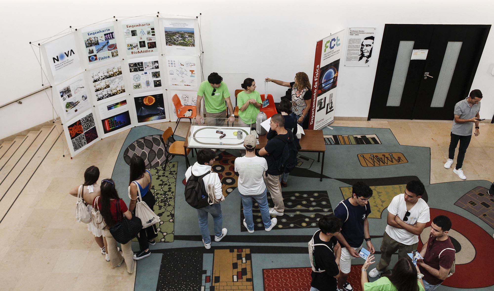 Alunos visitam a Expo FCT