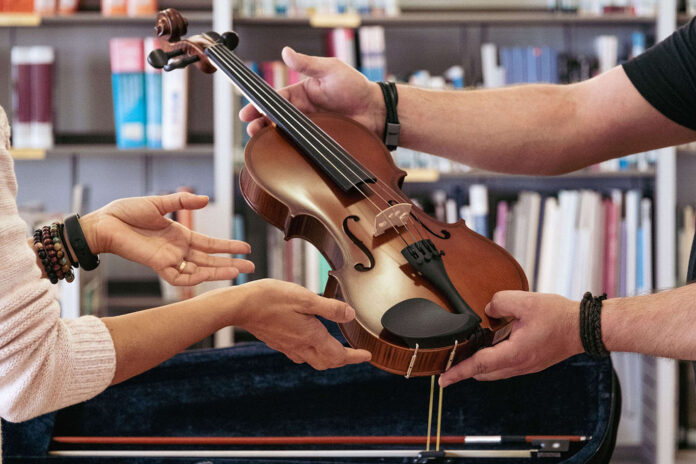 violino-biblioteca