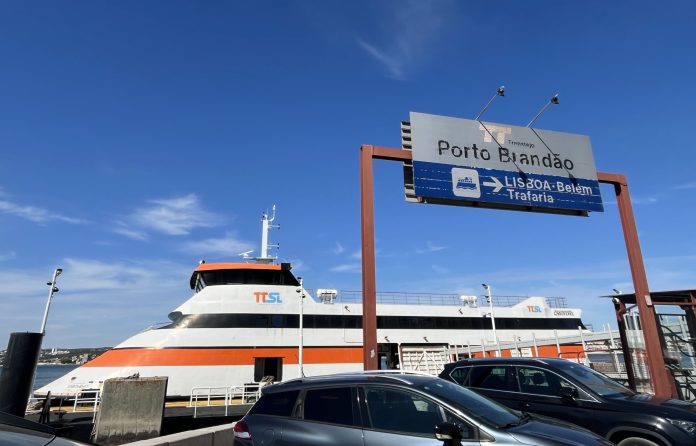 porto-brandao-barco