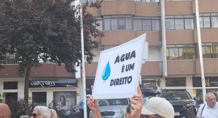 cartaz-protesto-água